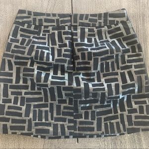 Banana Republic Black and Silver Rectangle Abstract Skirt. Size 6